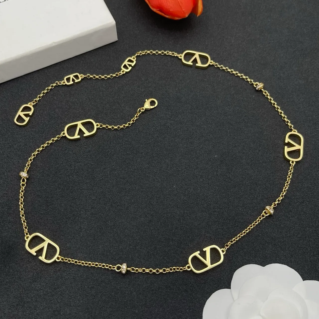 Valentino VLogo Collar Cadena de Oro y Plata Motivos Abiertos 8