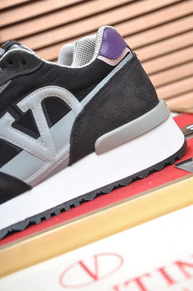 Valentino VLogo Runner zapatillas lifestyle negro plata morado 9