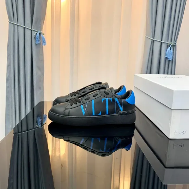 Valentino VLTN কালো এবং নীল লাইফস্টাইল স্নিকার 8