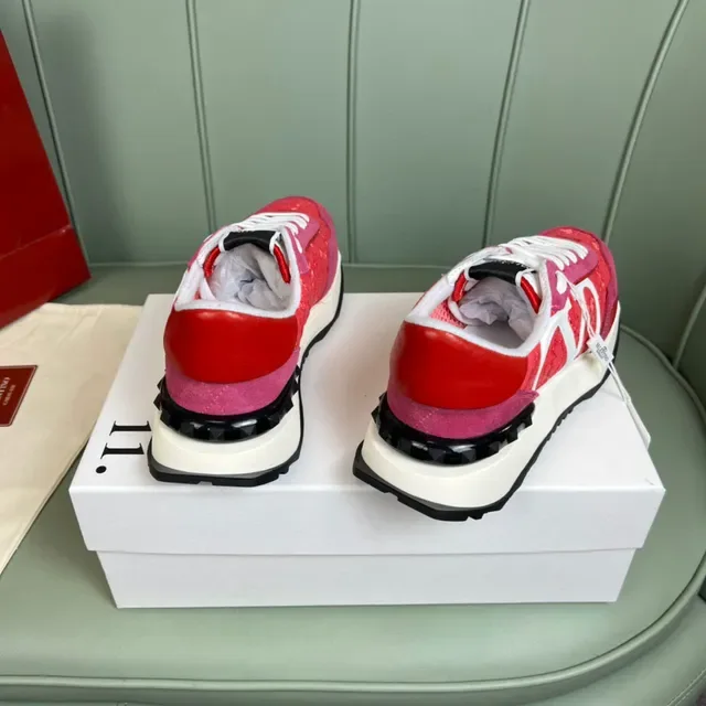 Valentino VLTN Runner 粉红和红色 系带厚底运动鞋 2