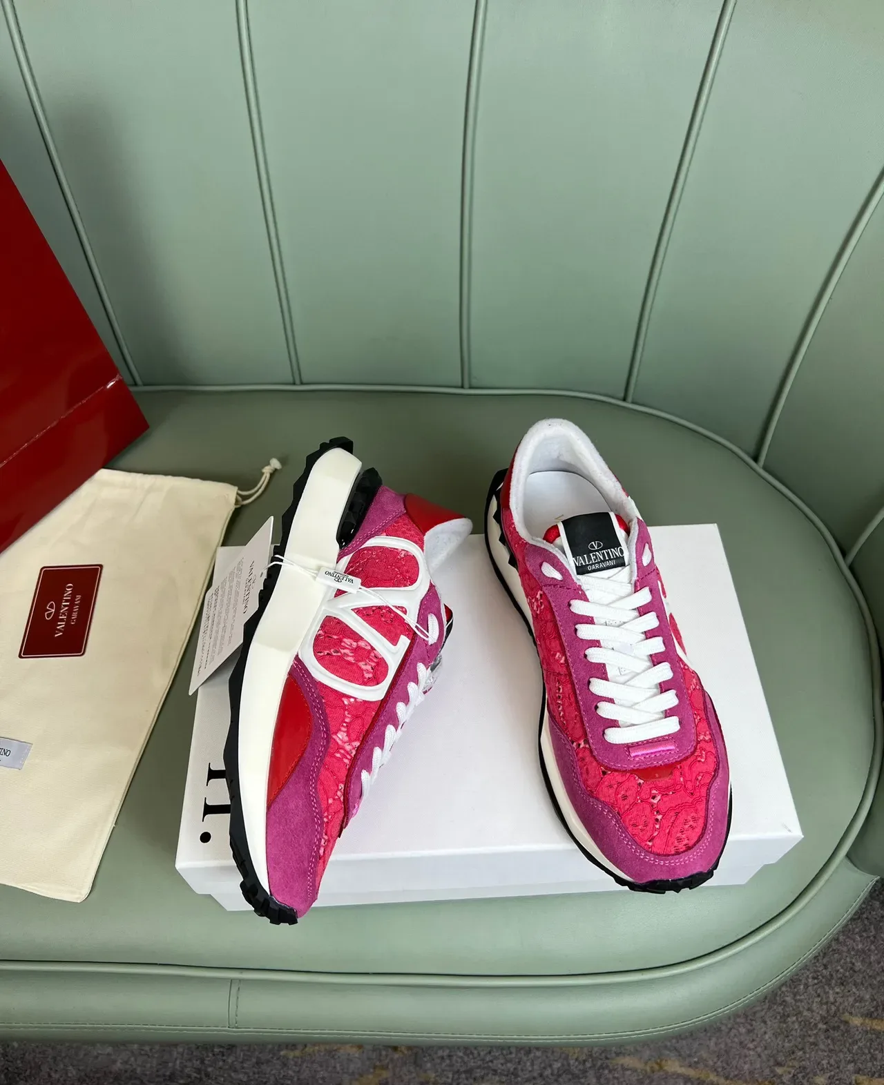Valentino VLTN Runner 粉红和红色 系带厚底运动鞋 5