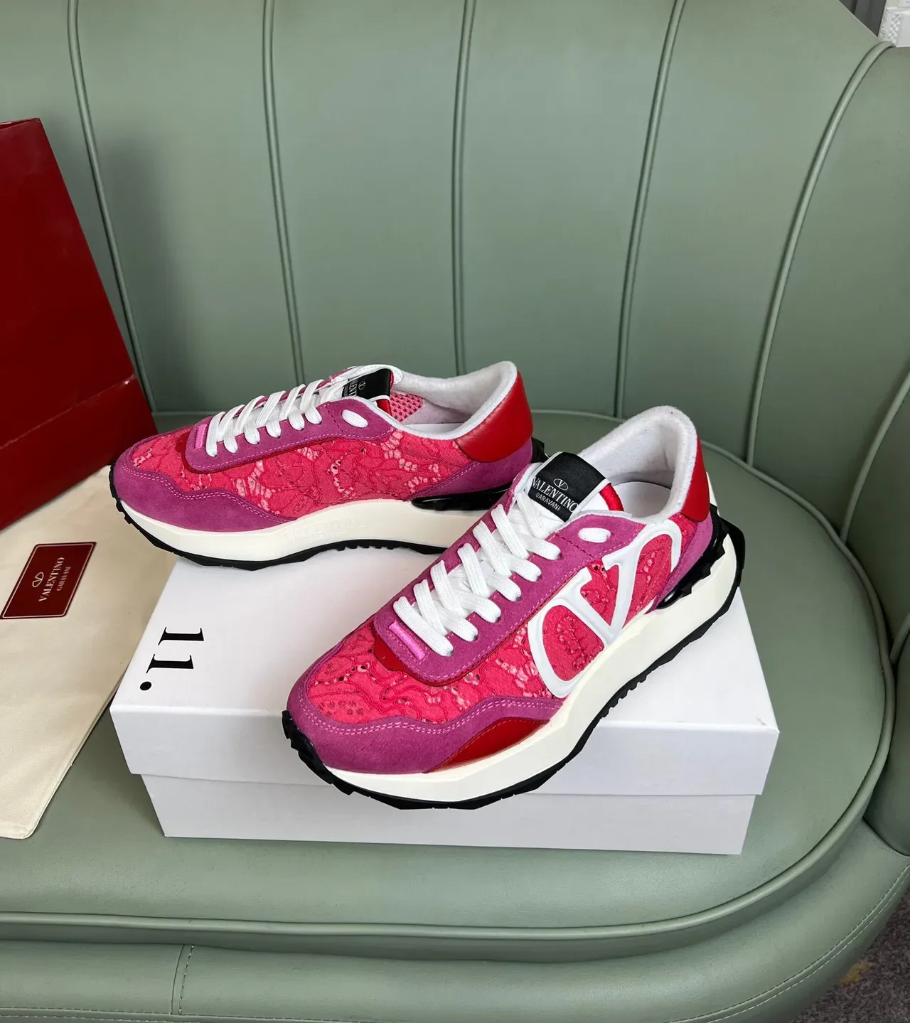 Valentino VLTN Runner 粉红和红色 系带厚底运动鞋 8