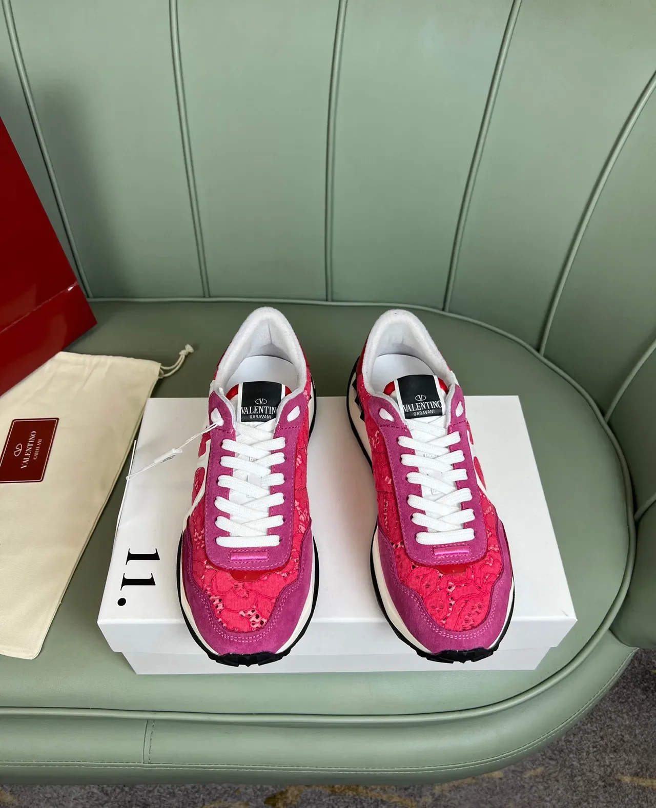 Valentino VLTN Runner 粉红和红色 系带厚底运动鞋 9