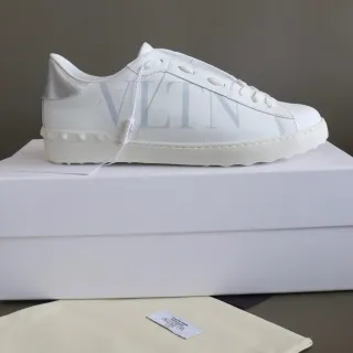 Valentino VLTN সাদা রূপালী Logo লাইফस्टাইল স্নিকার্স