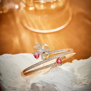 Van Cleef & Arpels Alhambra 心形红宝石钻石黄金手链
