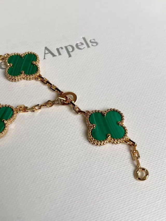 Van Cleef & Arpels Alhambra Dez Motivos Colar de Malachita 4