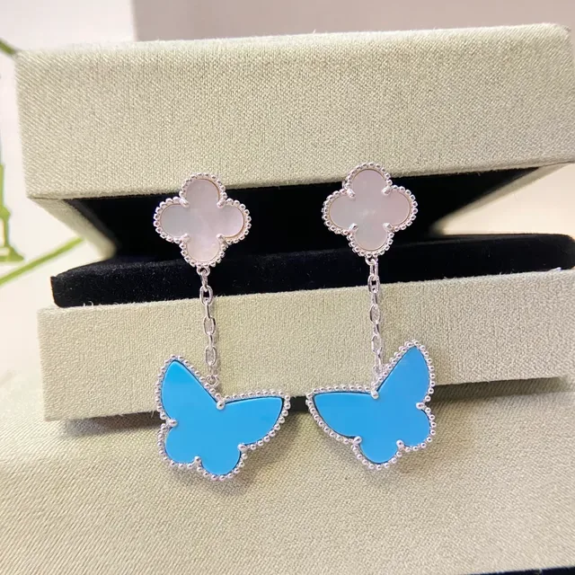 Van Cleef & Arpels Alhambra বাটারফ্লাই নীল ইনামেল কানের দুল 2