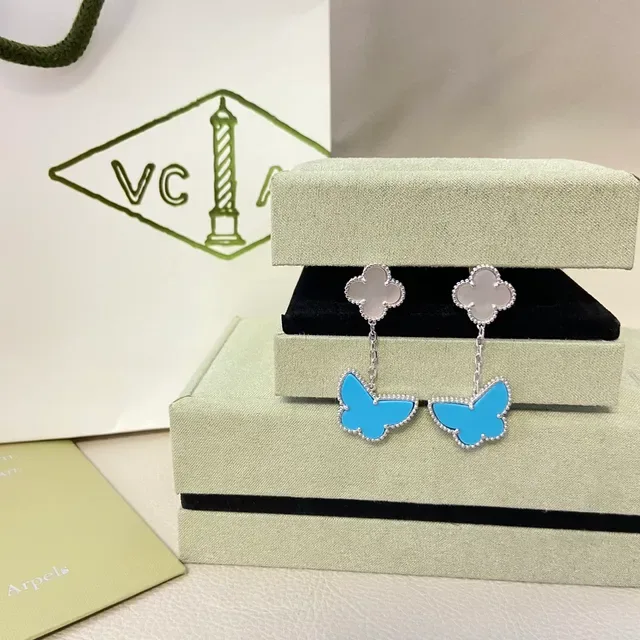 Van Cleef & Arpels Alhambra বাটারফ্লাই নীল ইনামেল কানের দুল 4