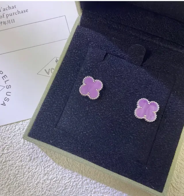 Van Cleef & Arpels Alhambra बैंगनी पत्थर सिलवटी क्लोवर कर्णफूल 2