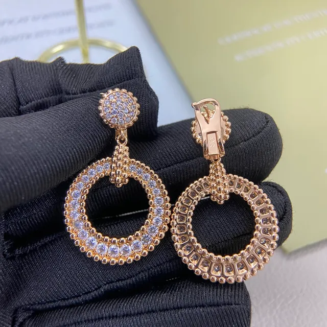 Van Cleef & Arpels पैवé क्रिस्टल सर्कुलर ड्रॉप ईयररिंग्स 6