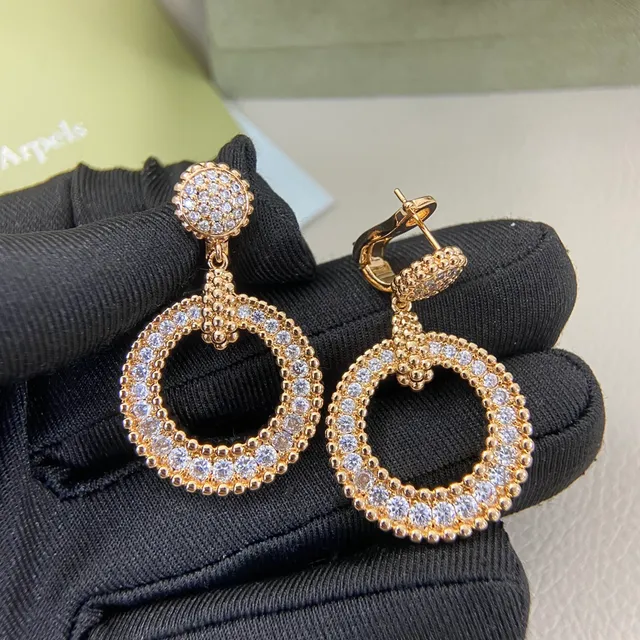Van Cleef & Arpels पैवé क्रिस्टल सर्कुलर ड्रॉप ईयररिंग्स 7