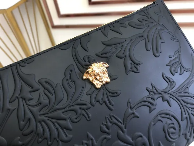 Versace Barocco relief Medusa pochette enveloppe noire 5