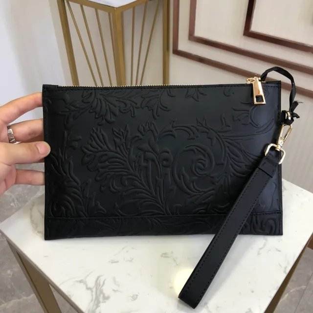 Versace Barocco relief Medusa pochette enveloppe noire 7