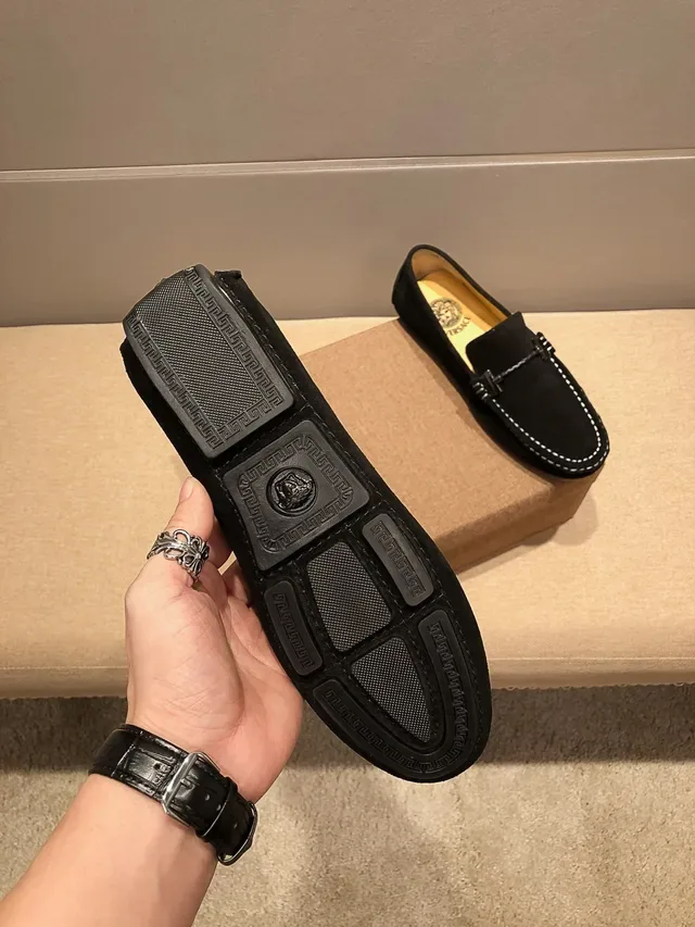 Versace Chain Reaction কালো সুয়েড লুফার 4