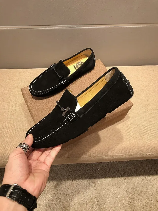Versace Chain Reaction কালো সুয়েড লুফার 6