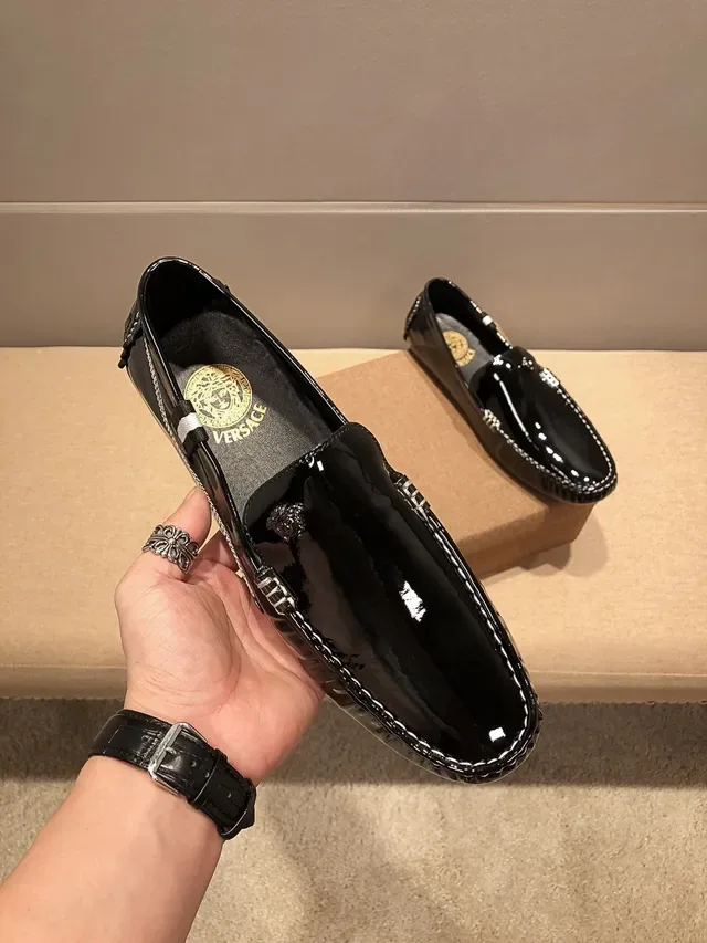 Versace Chain Reaction Black White Glossy Patent Leather Contrast Stitching Loafer 6
