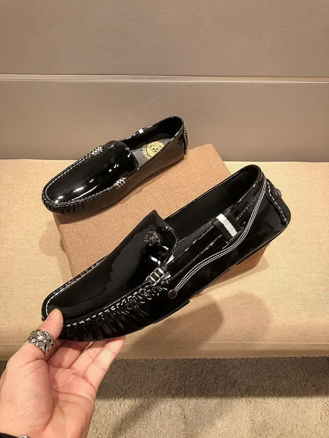 Versace Chain Reaction Black White Glossy Patent Leather Contrast Stitching Loafer 7