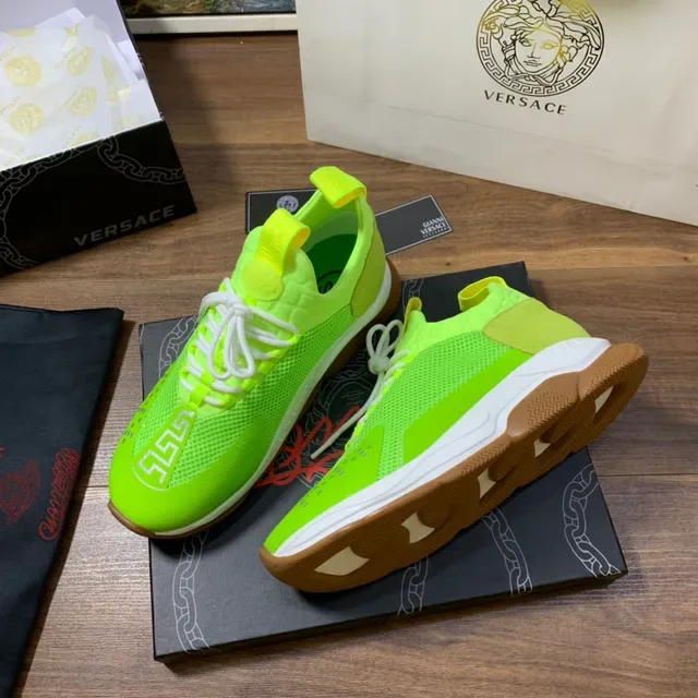 Versace Chain Reaction नीन ग्रीन मेश चंकी स्नीकर्स 6