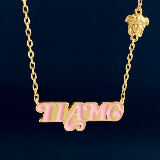 Versace 镀金粉色链条琺瑯姓名牌项链 6