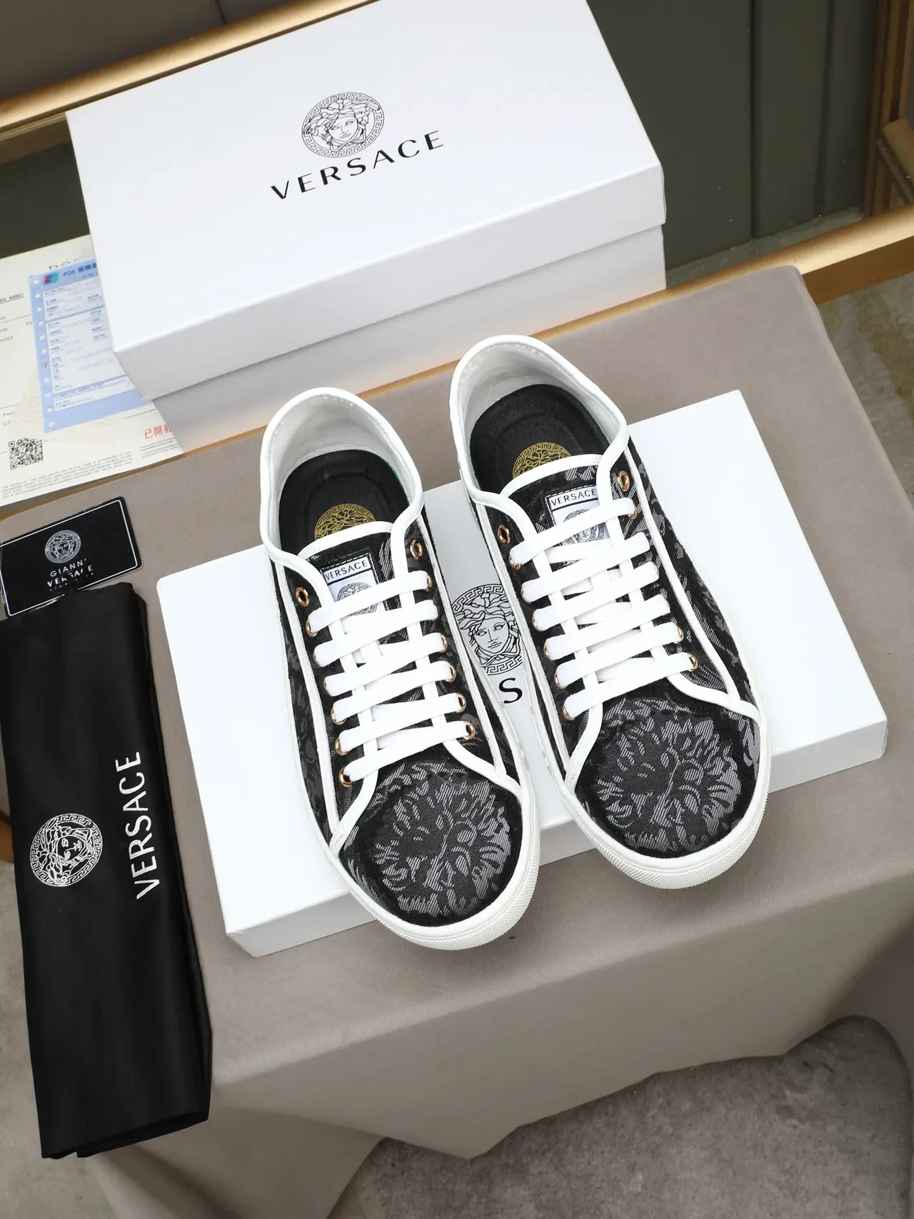 Versace Greca Odissea Negro Floral Jacquard Suela Blanca Lifestyle Sneakers 2