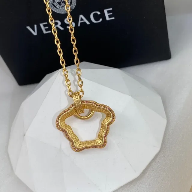 Versace Greca Odissea Gold-Tone Quatrefoil Pendant Necklace 6