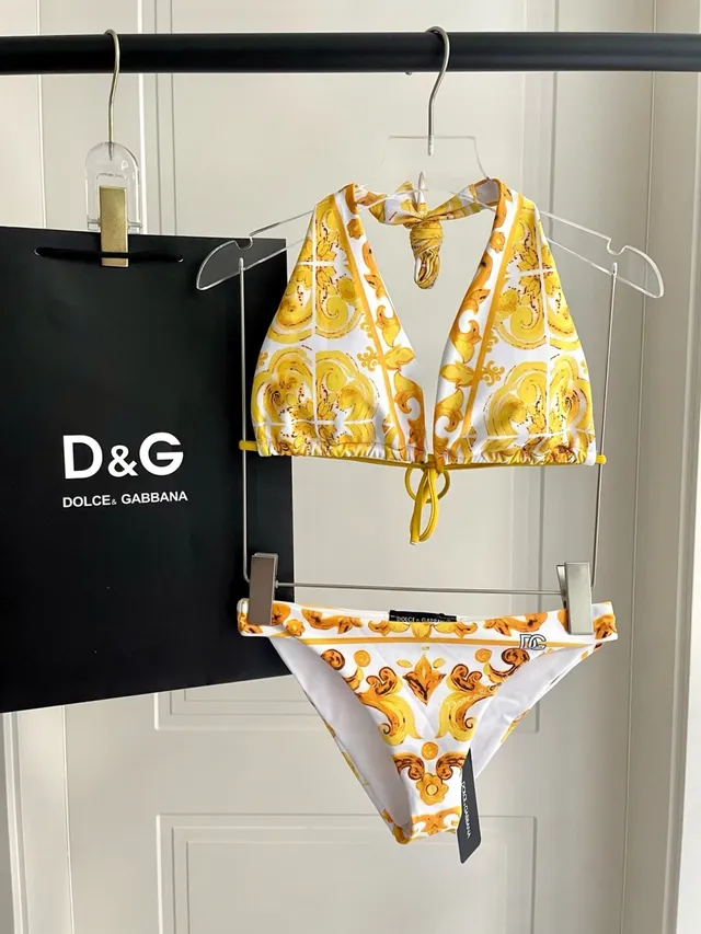 Versace Greca Print Top Halter Triângulo e Biquíni de Cintura Baixa Roupas de banho 8