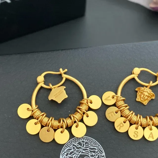 Versace Iconic Medusa সোনার হুপ ইয়াররিং 2