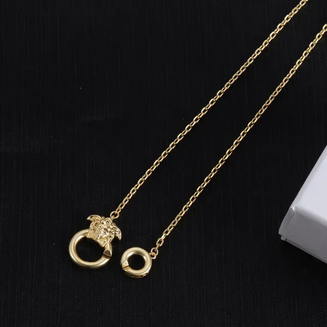 Versace Medusa Chain 黄金项链 4