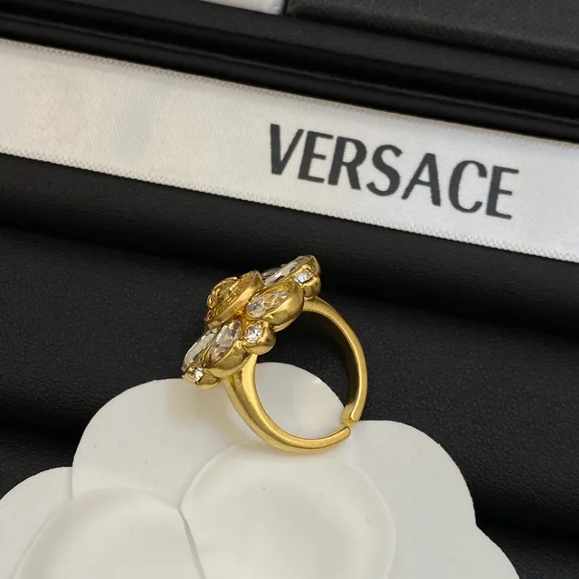 Versace Medusa Flower ক্রিস্টাল গোল্ড-টোন ব্রোচ 4