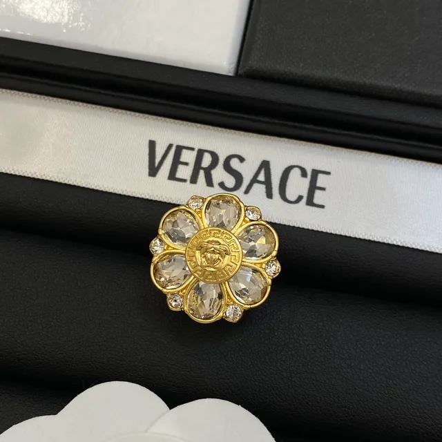Versace Medusa Flower ক্রিস্টাল গোল্ড-টোন ব্রোচ 6