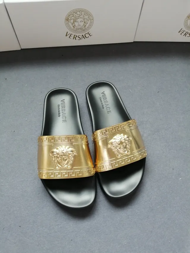 Versace Odissea Medusa সোনালি ও কালো চপ্পল 2