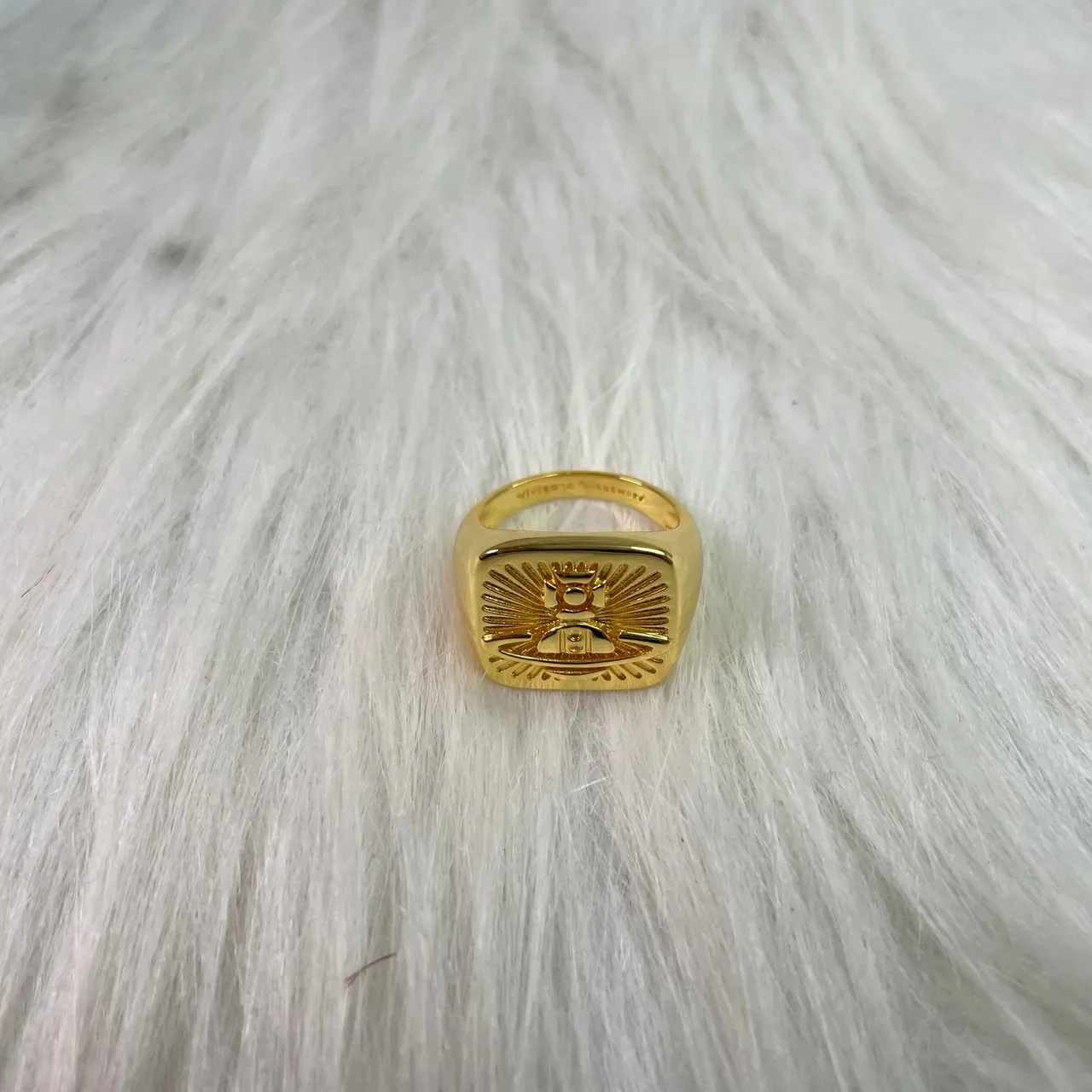 Vivienne Westwood Orb Ring Gold-Tone Rectangular Signet Ring 2