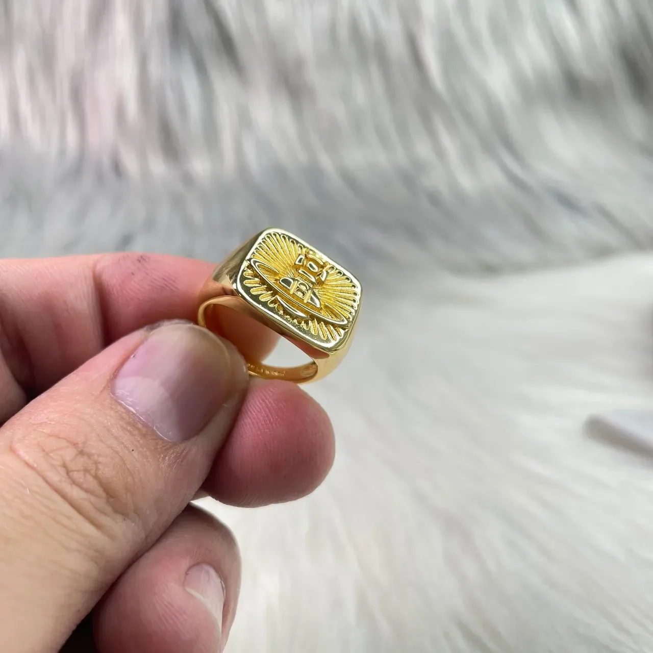 Vivienne Westwood Orb Ring Gold-Tone Rectangular Signet Ring 3