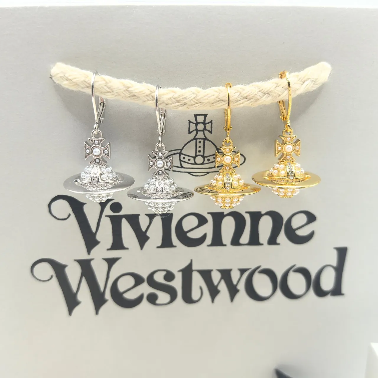 Vivienne Westwood Orb brincos de prata e ouro com pérolas engastadas 7