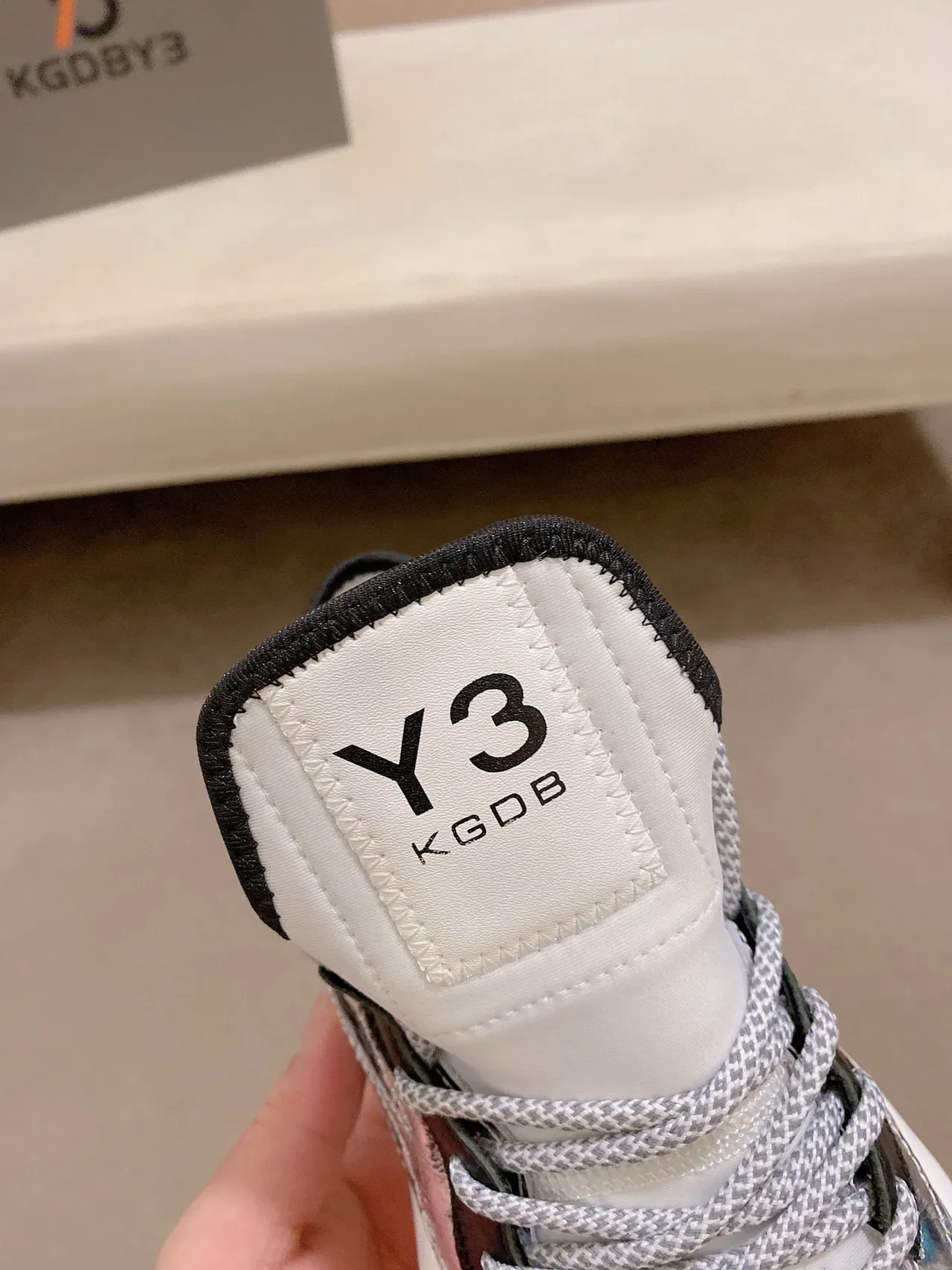 Y-3 KOB حذاء رياضي فضي معدني أسود كبير 3