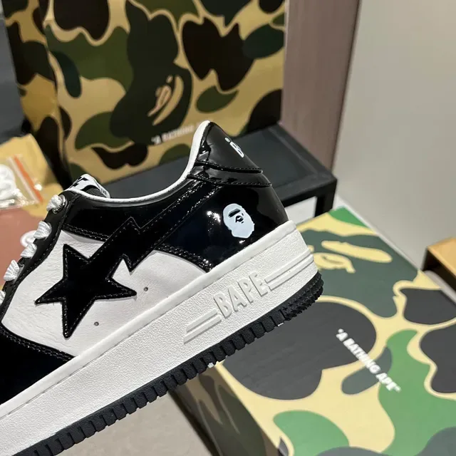 A Bathing Ape BAPE STA Zapatillas Lifestyle Negro y Blanco Logo Estrella 4
