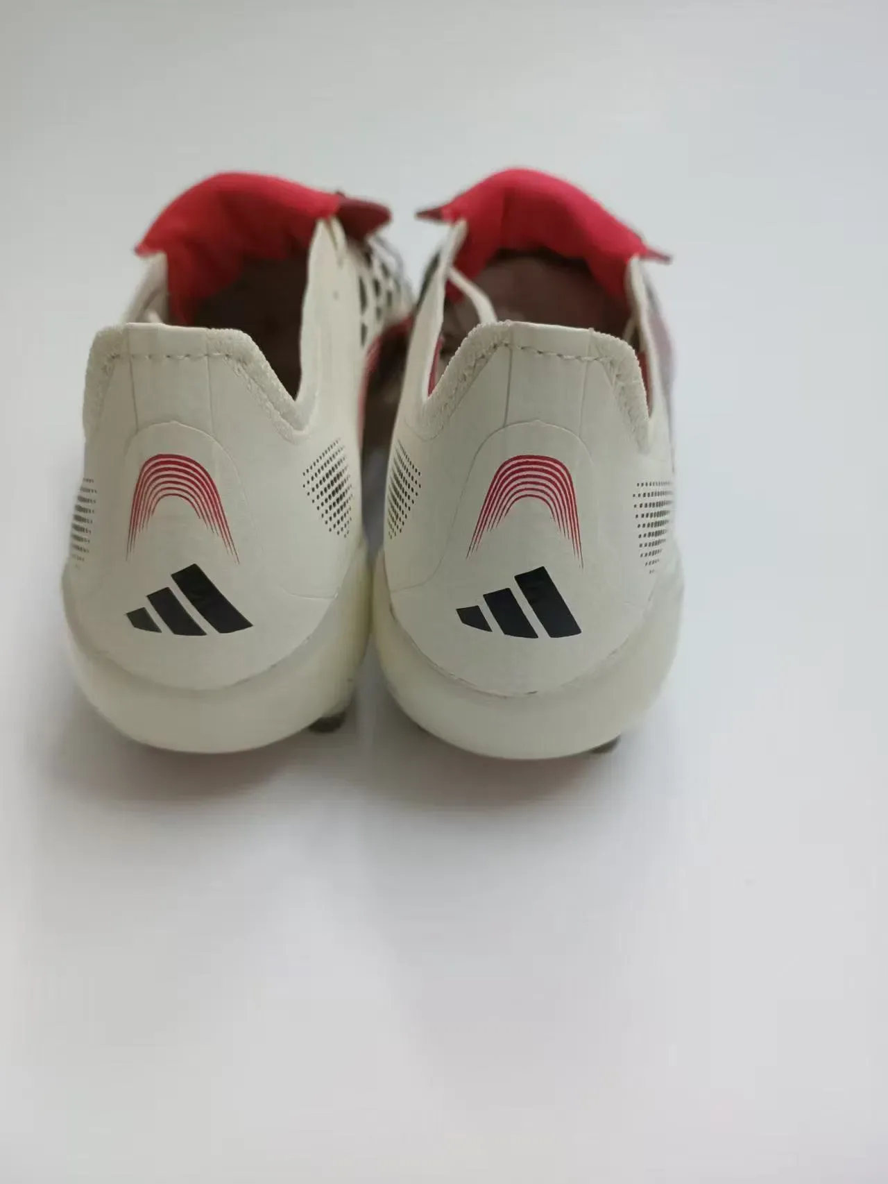 Adidas Bege Preto Baixo Molded FG Cleat Texturizado Anteiropé Campo Firme Sapatos de Futebol 22