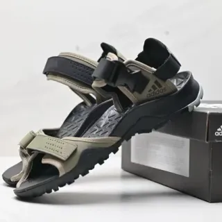 Adidas 米色黑色多带穿孔合成休闲凉鞋