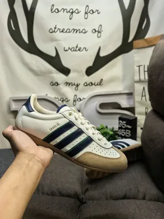 Adidas Beige Navy Cuir Supérieur Toebox Perforé Sneakers Lifestyle 5