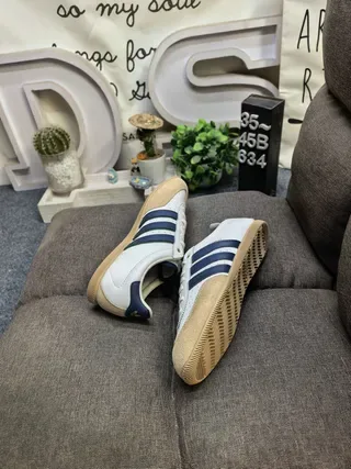 Adidas Beige Navy Cuir Supérieur Toebox Perforé Sneakers Lifestyle 6