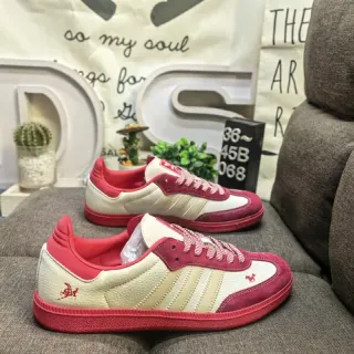أديداس Beige Red حذاء لايف ستايل منخفض كوبسول لوح جانبي بشريط ثلاثي