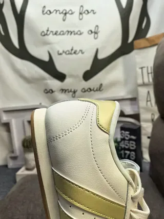 Adidas حذاء لايف ستايل بيج أصفر جلد علوي مبطن تو كاب 3