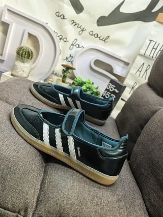 Adidas أحذية ماري جين أسود أزرق بدون أربطة حزام 7