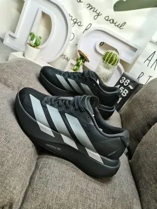 Adidas Black Silver Knit Mesh Upper Sculpted Monolithic Midsole Lifestyle Sneakers 7