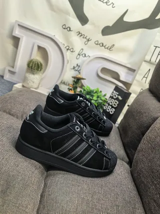 Adidas Black Suede Upper Tonal Stitching Lifestyle Sneakers 9