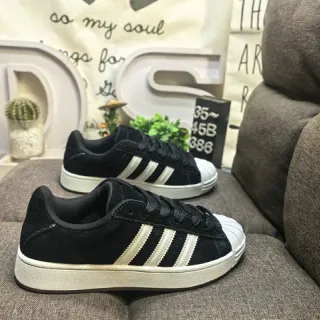 أديداس أحذية رياضية أسلوب حياة أسود أبيض low-top مع سطح سويد