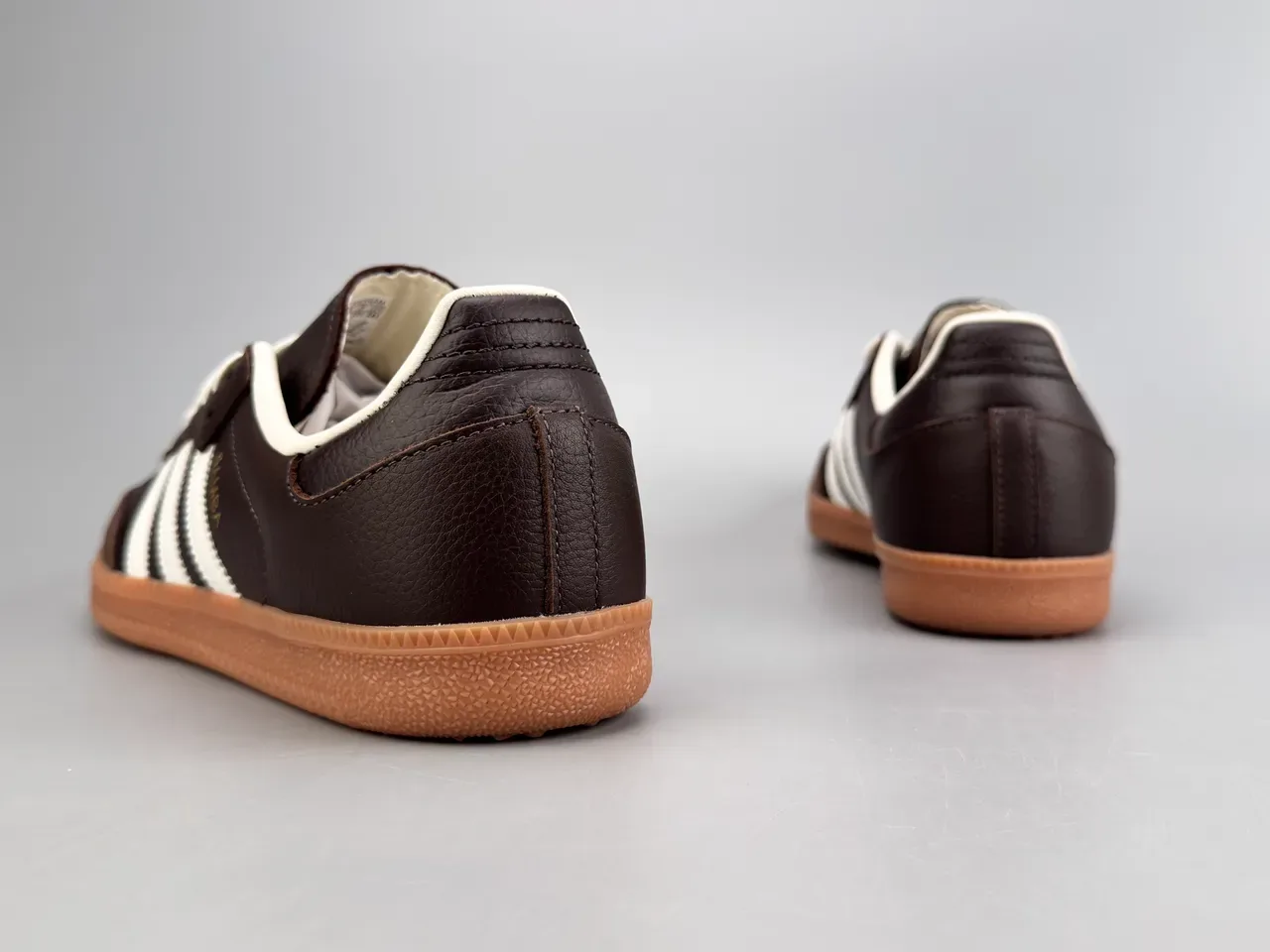 Adidas Lifestyle Chaussures Marron Blanc Cuir Trois Rayures Serrées 3