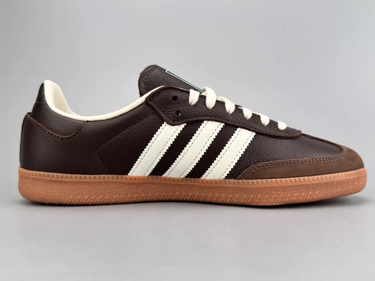 Adidas Lifestyle Chaussures Marron Blanc Cuir Trois Rayures Serrées 10