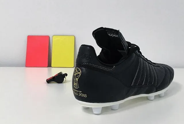 Adidas Copa Mundial Black Gold Zapatillas de fútbol para terreno firme 2