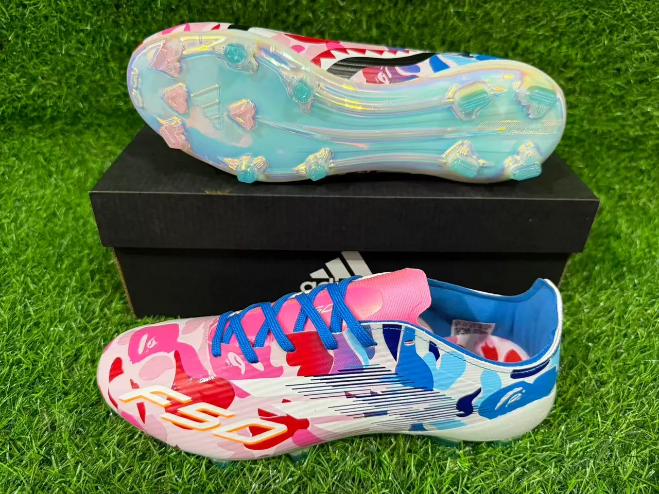 Adidas F50 多色迷彩全息实草足球鞋 13